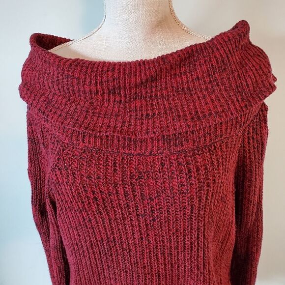 Jessica Simpson Women's Long Sleeve Cowl Neck Sweater Size Small - Picture 4 of 9